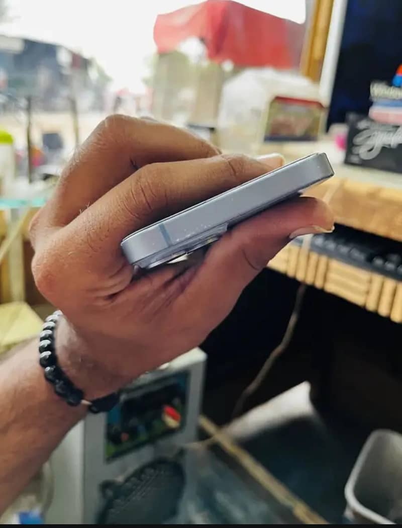 Apple iPhone 14 1