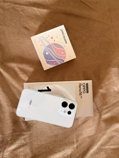 OPPO Reno 16 with Oppo Bubble