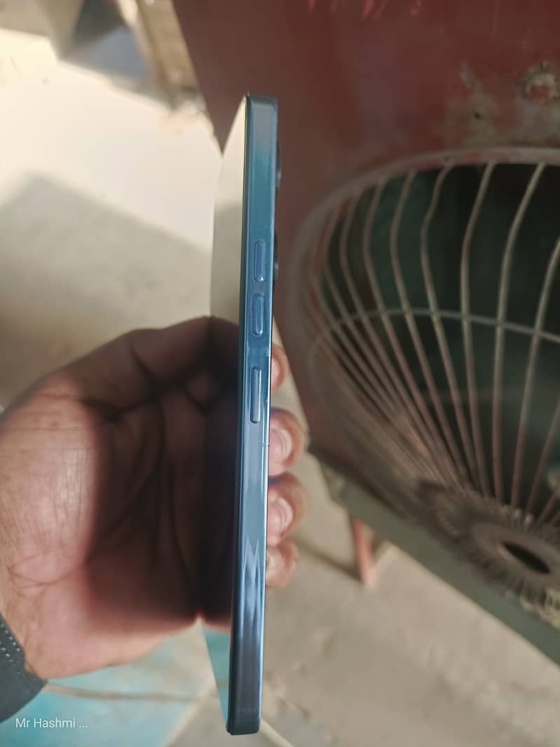 Tecno CAMON 20 2