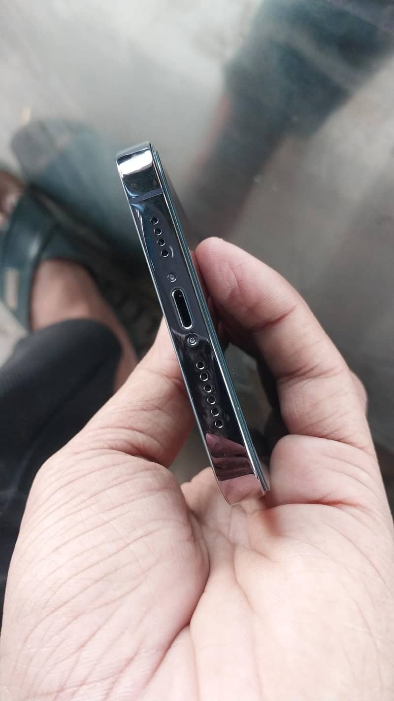 Apple iPhone 14 Pro Max 2