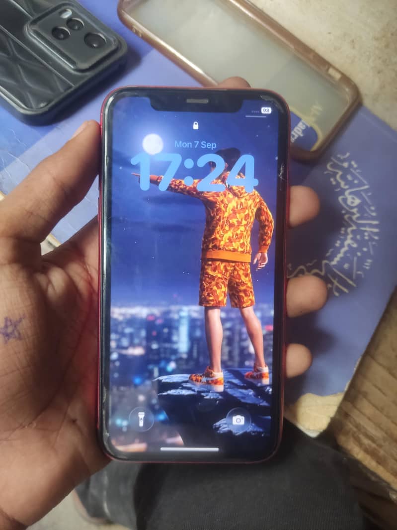 Apple iPhone 11 4