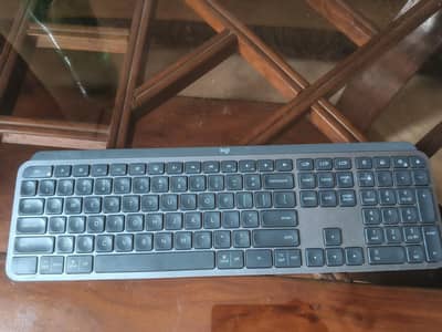 LOGITECH MX KEYS wireless Rechargeable keyboard