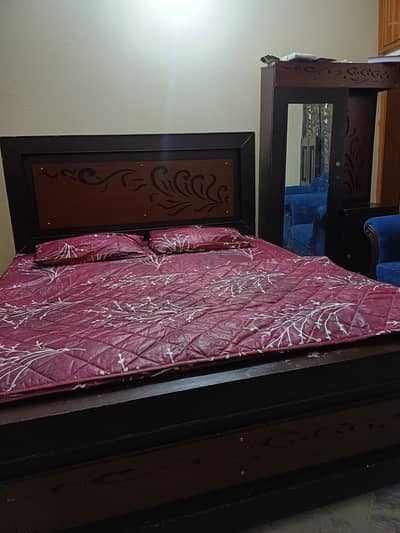 1bed set with side table and dressing. . . urgent sale