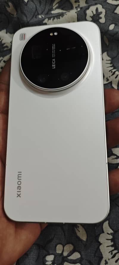Xiaomi 17 Ultra 12gb 512gb complete box