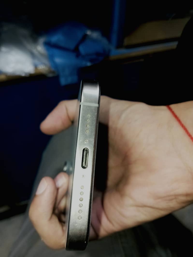 Apple iPhone 15 Pro Max 3
