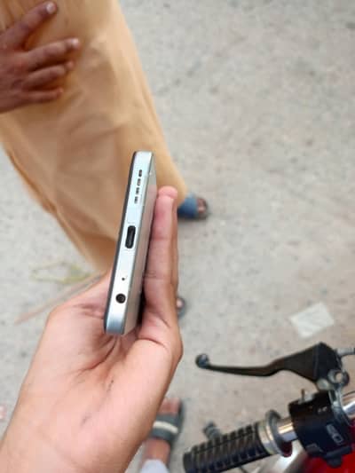 Infinix Hot 50