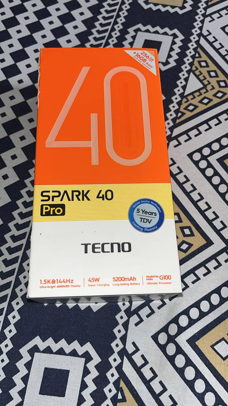 Tecno spark 40 pro 4