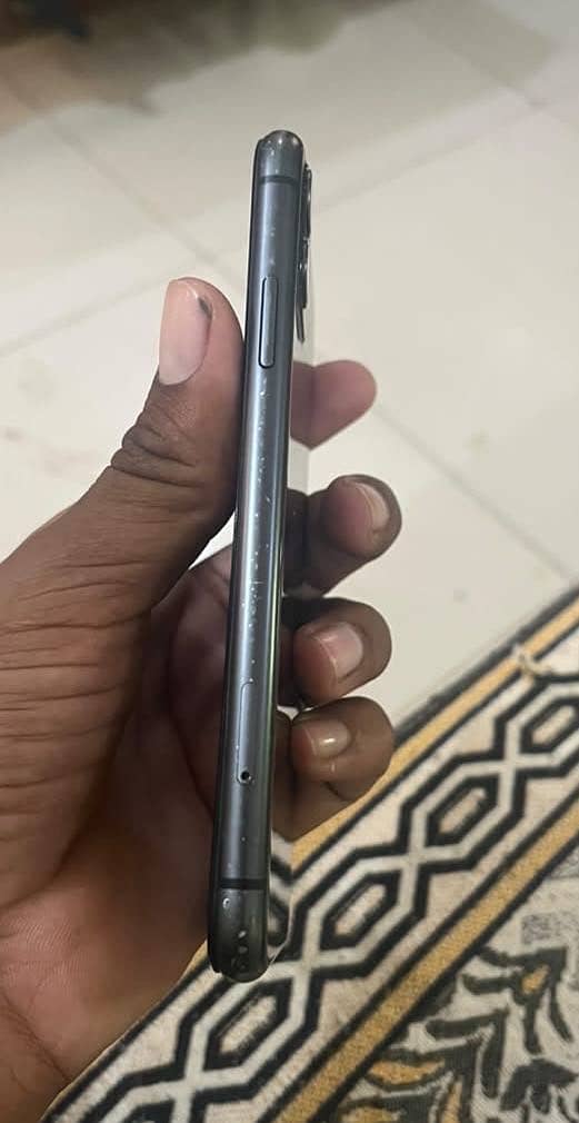 Apple iPhone 11 5