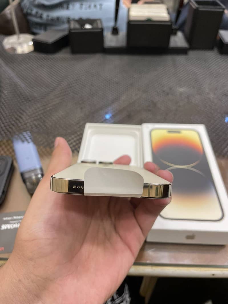 Apple iPhone 14 Pro 1