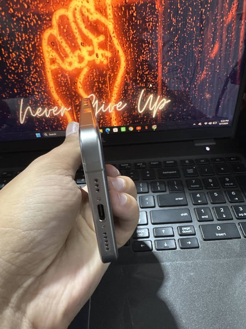 Apple iPhone 15 Pro 2