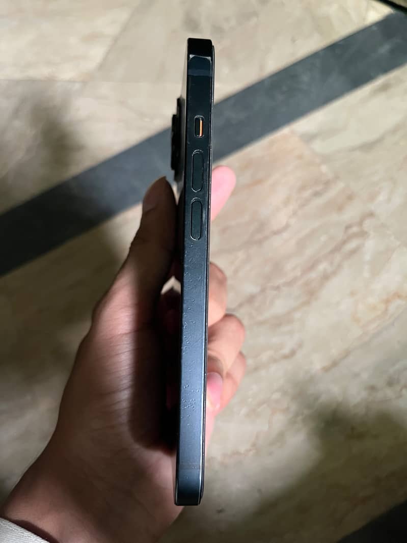 Apple iPhone 14 5