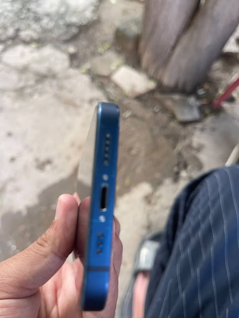 Apple iPhone 12 5