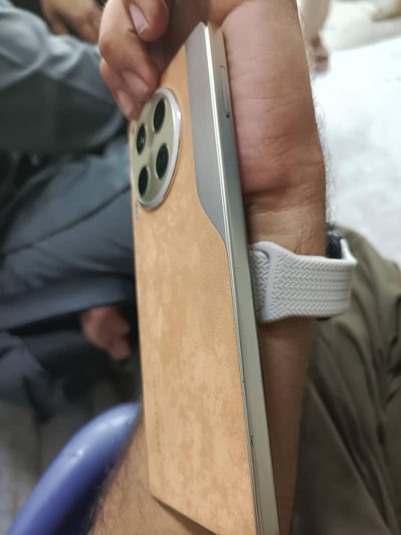 Tecno CAMON 30 5