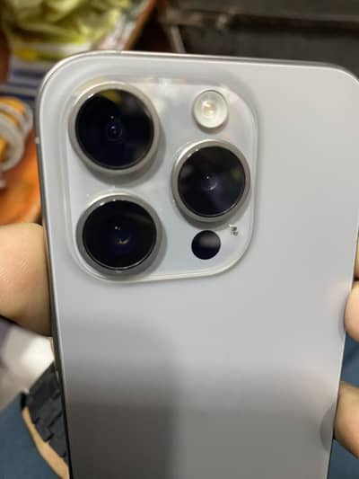 Apple iPhone 15 Pro