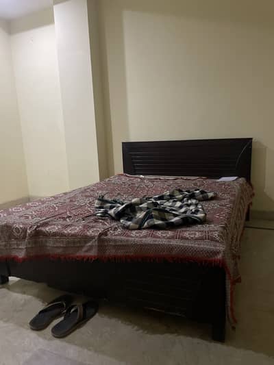 Queen size bed for sale