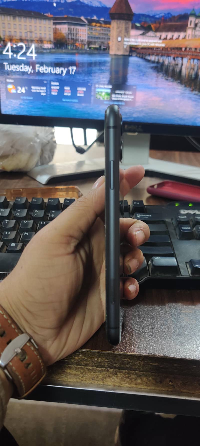 Apple iPhone 11 7