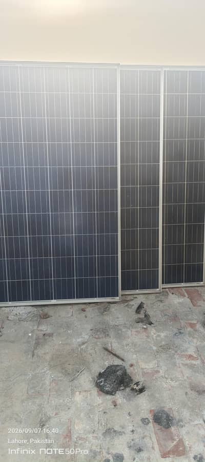 Solar panels 8/10 condition