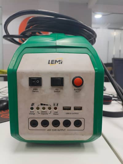 LEMI 100W Portable Solar Station / Mini UPS with Lithium Battery