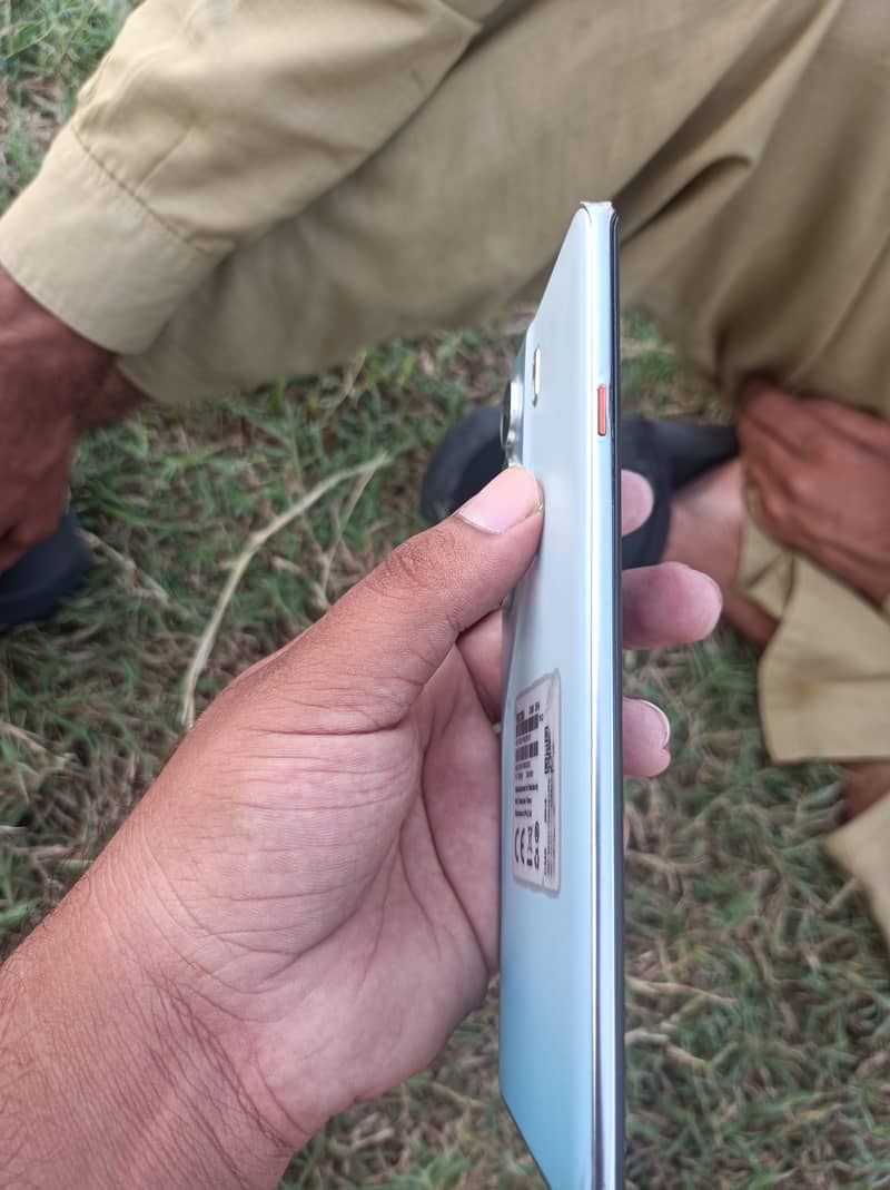 Tecno CAMON 40 Pro 0