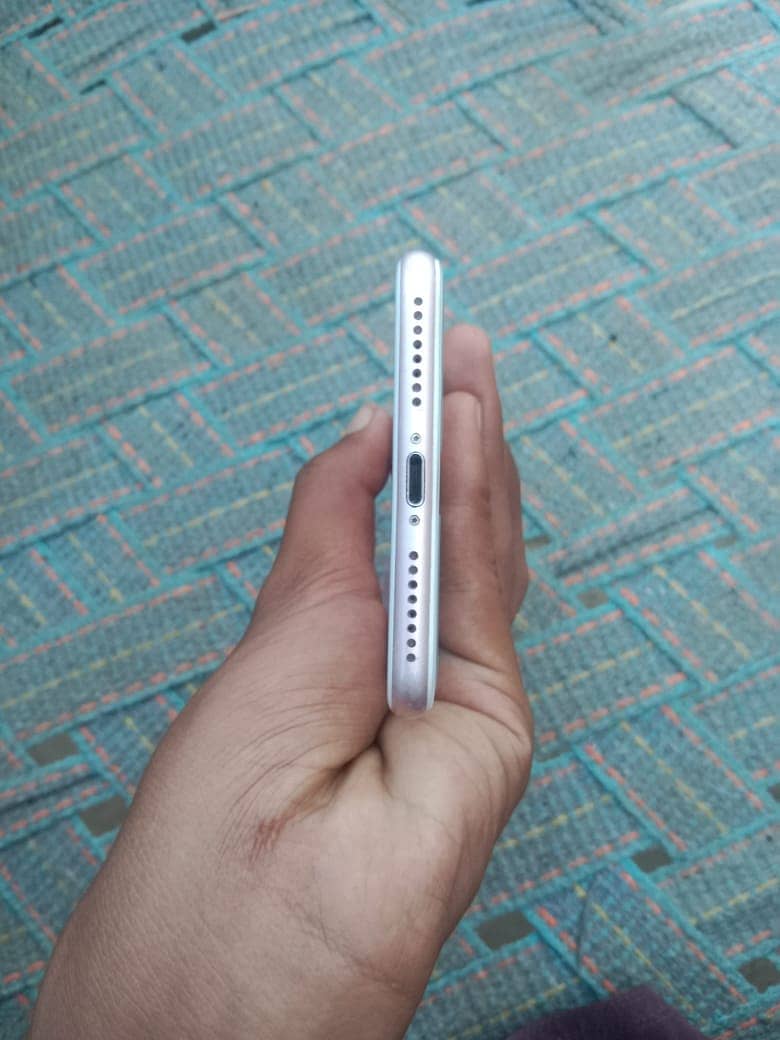 Apple iPhone 7 Plus 3