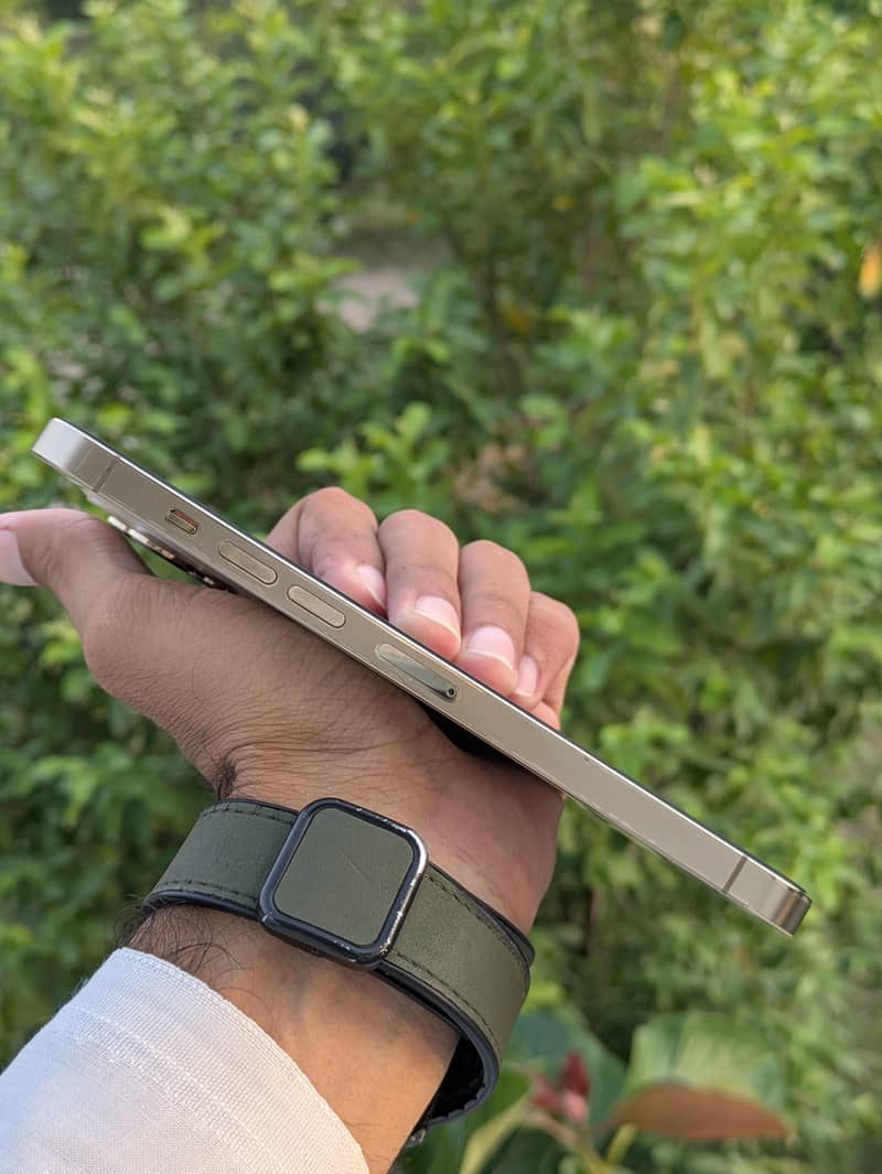 Mobile 3