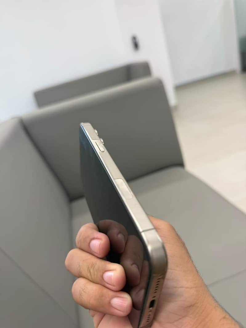 Apple iPhone 15 Pro Max 1