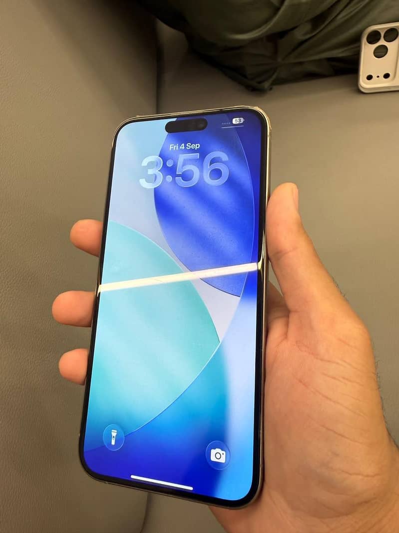 Apple iPhone 15 Pro Max 2