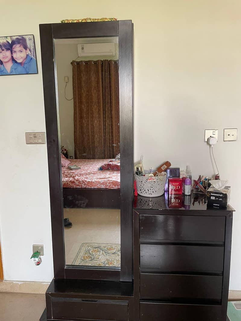 Dressing Table 1