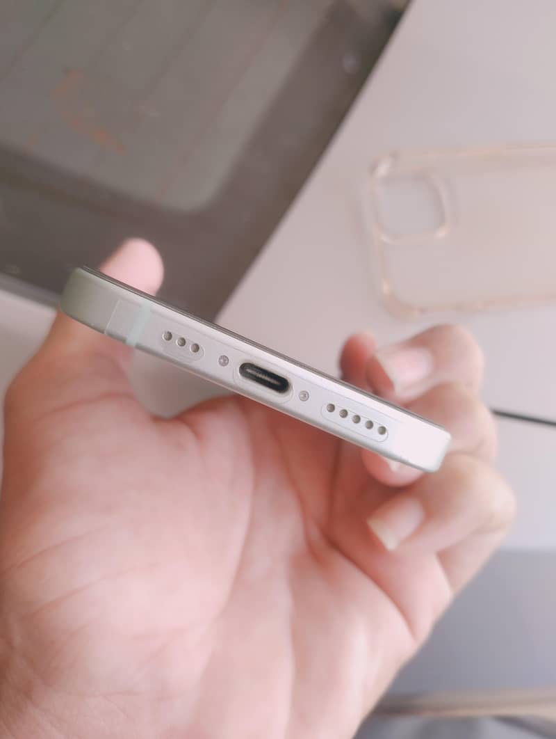 Apple iPhone 15 Pro 6