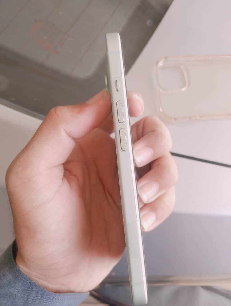 Apple iPhone 15 Pro 7