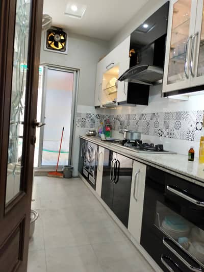 5 Marla house for rent paragon city