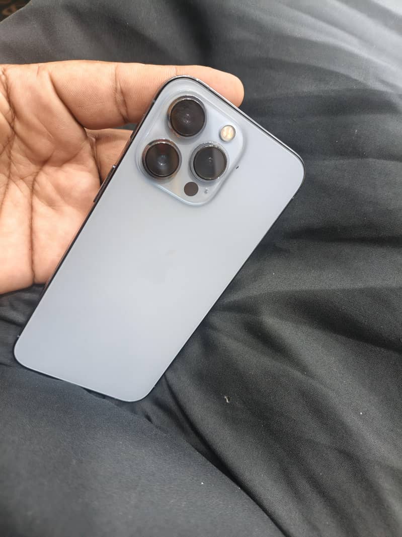 Apple iPhone 13 Pro 0