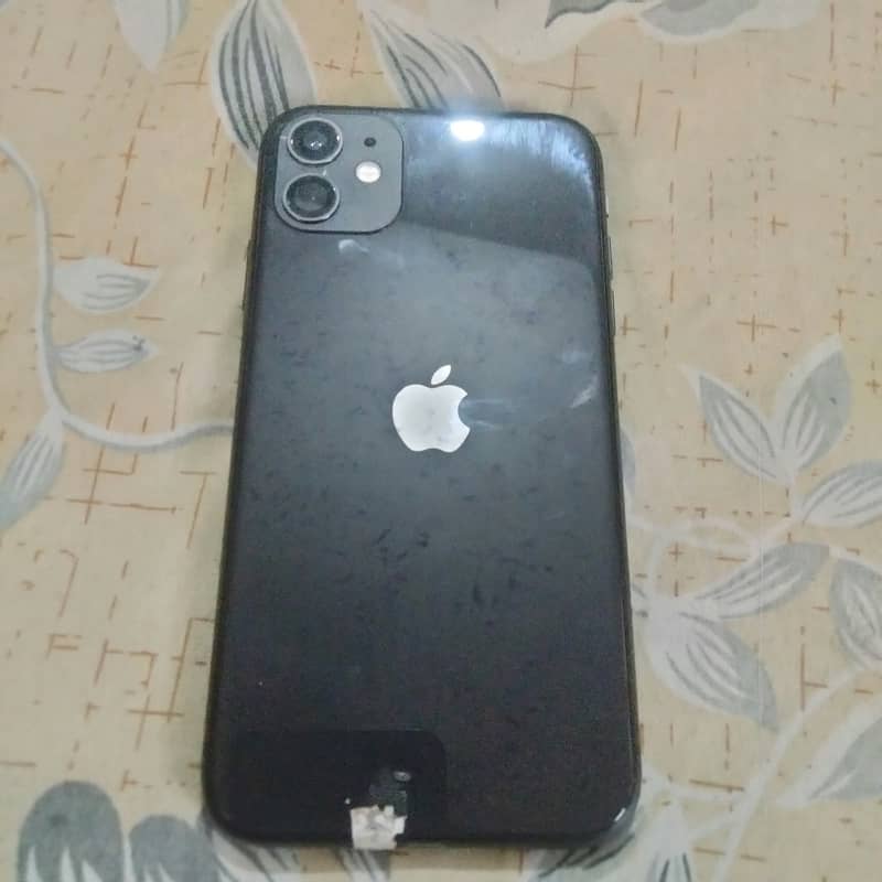 Apple iPhone 11 4