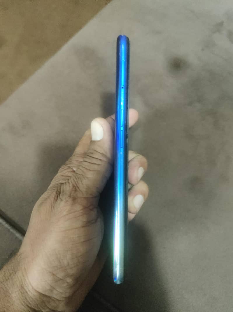 OPPO A54 4