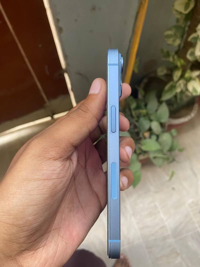 Apple iPhone 14 1