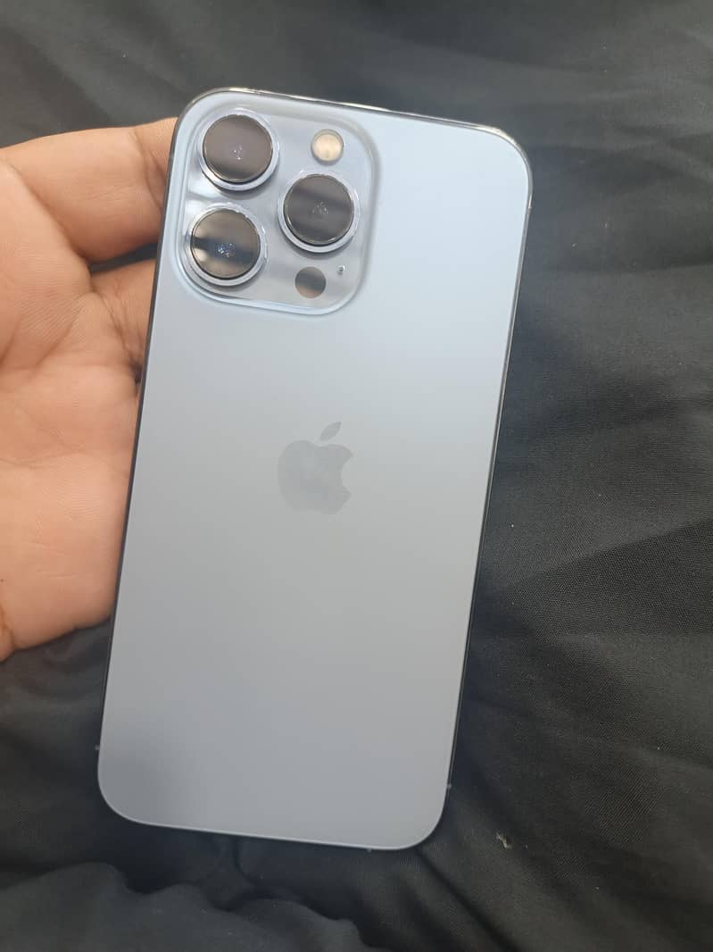 Apple iPhone 13 Pro 4