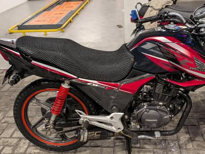 Honda CB150F (Balck)