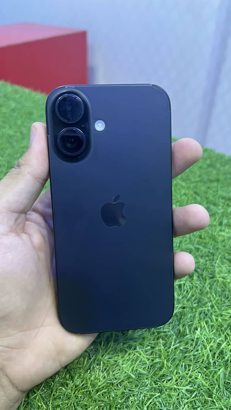 iPhone 16 0
