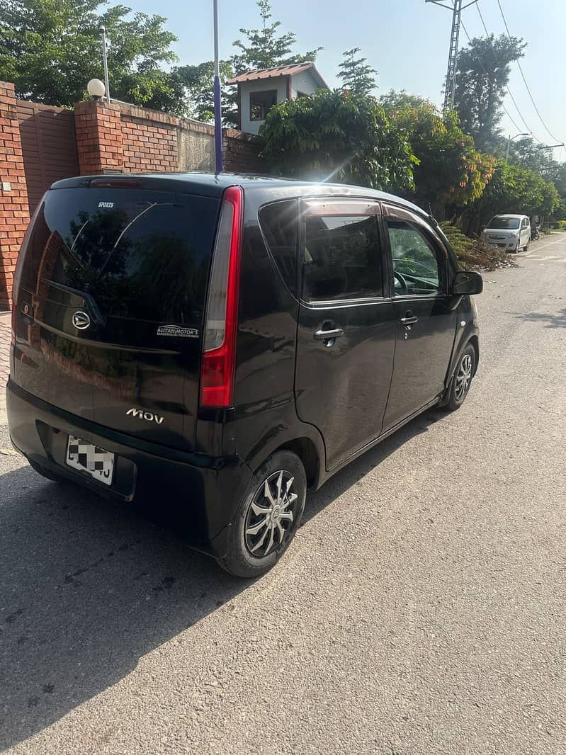 Daihatsu Move (with Eco function) 4