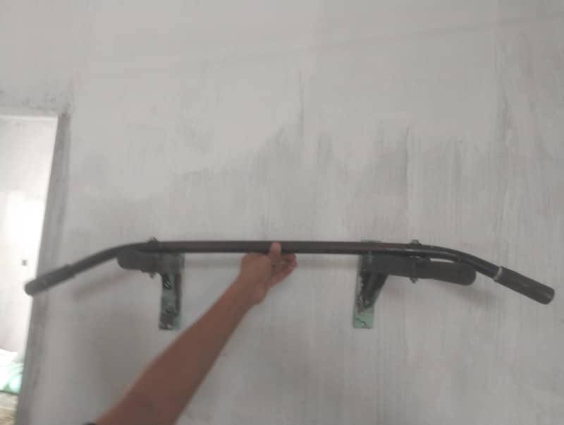Pull Up bar 0