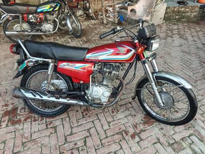 125 honda bike good condition