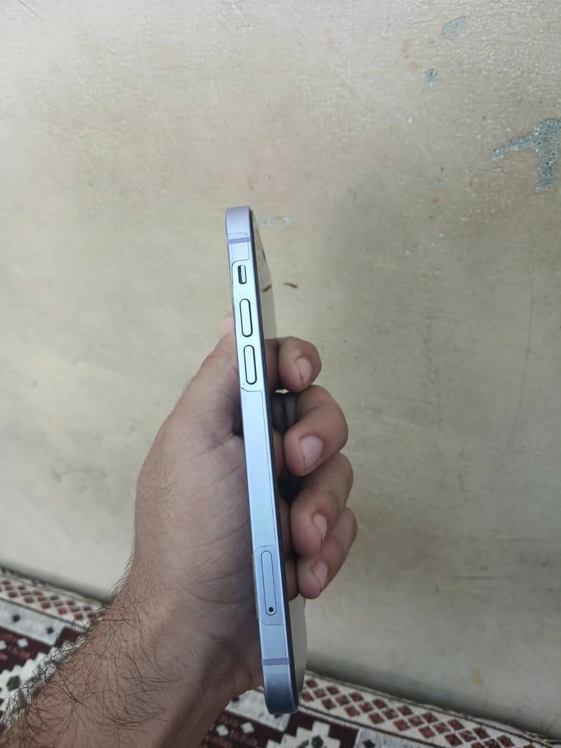 Apple iPhone 12 0