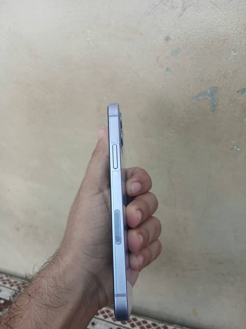 Apple iPhone 12 2
