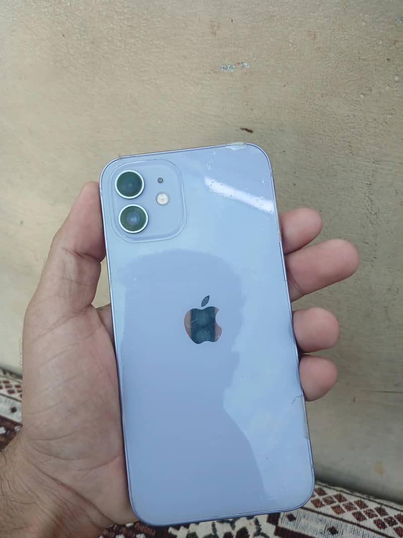 Apple iPhone 12 3