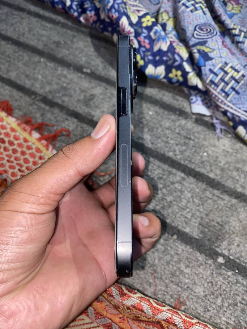 Apple iPhone 14 Pro 3