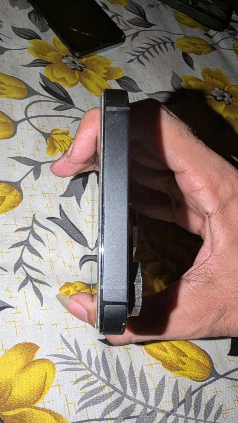 Apple iPhone 14 Pro Max 1
