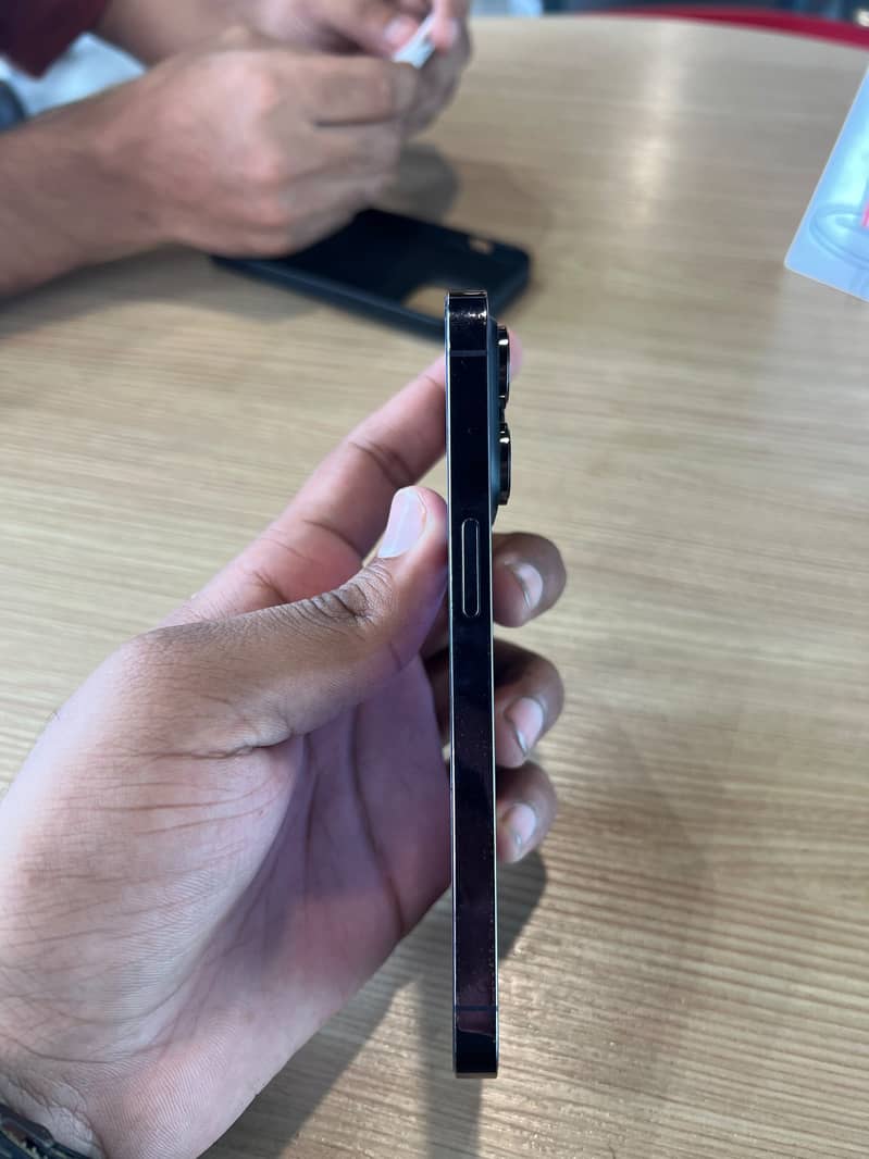 Apple iPhone 14 Pro 5
