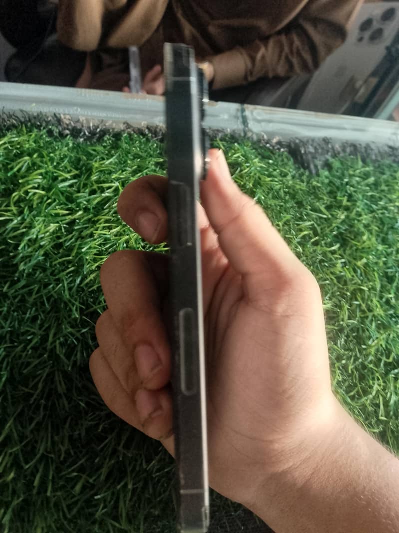 Apple iPhone 14 Pro 3
