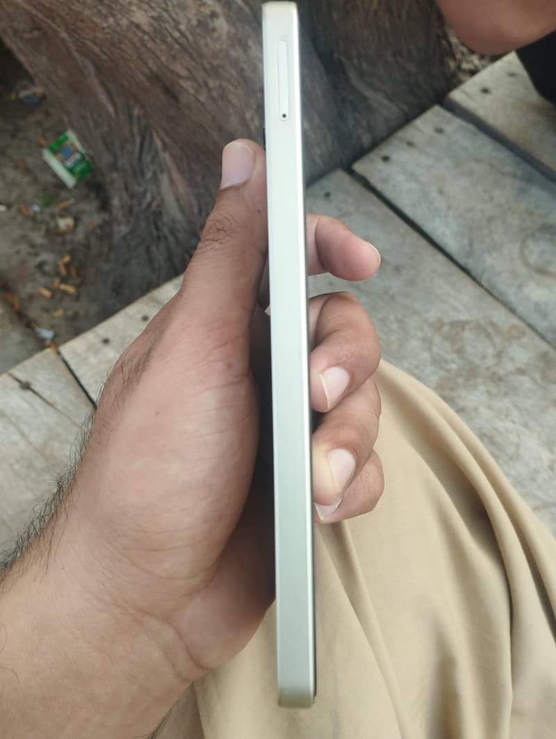 Samsung Mobile A06 4