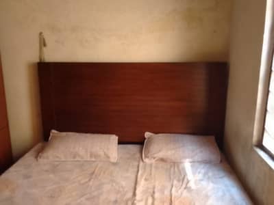 Wooden bed condition 10 by 9 jis bhai ko chaye he rabta kare ager